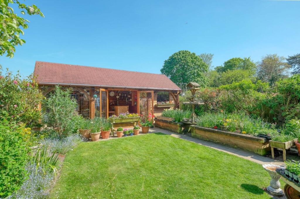 Additional image 20 of Evesham Road, Astwood Bank, B96