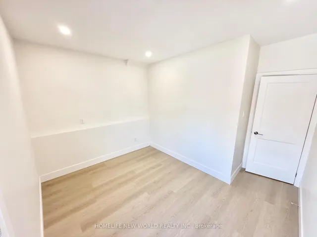 Additional image 26 of 137 Gladstone Ave