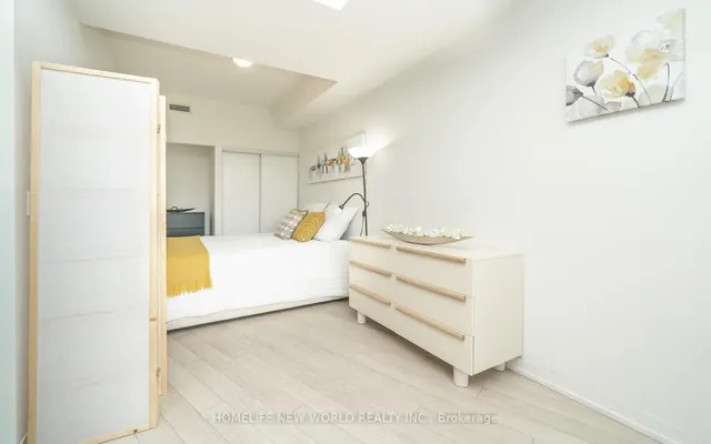 Additional image 16 of 49 East Liberty St Unit 301