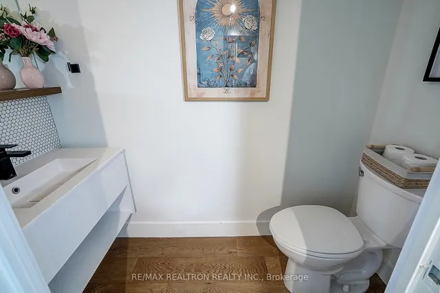 Additional image 6 of 250 Manitoba St Unit PH 802