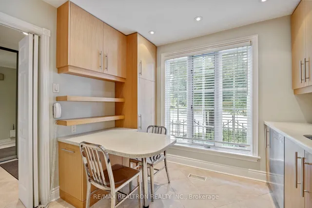 Additional image 6 of 1364 Avenue Rd