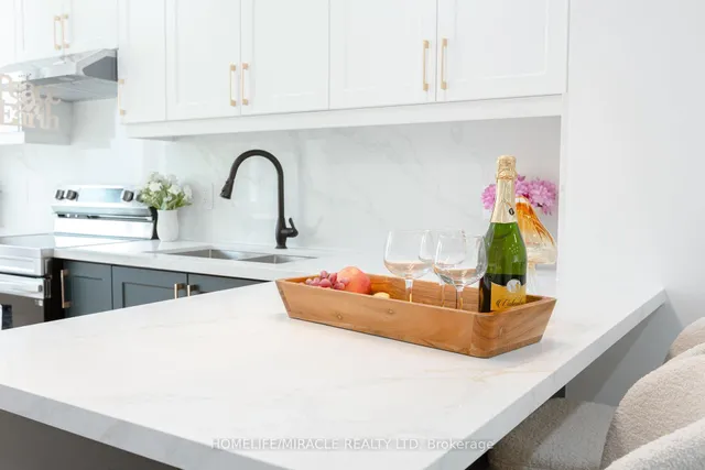 Additional image 16 of 3594 Laddie Cres