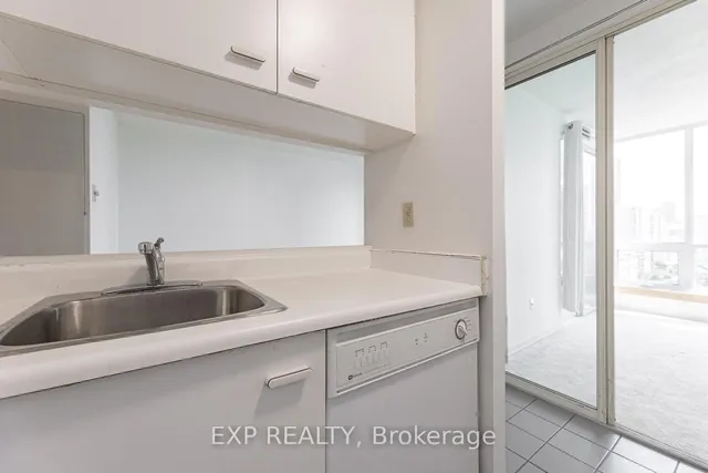 Additional image 11 of 1055 Bay St Unit 1903