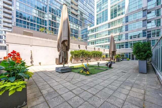 Additional image 43 of 350 Wellington St Unit 219