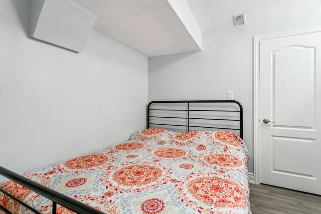 Additional image 40 of 4 Mendoza Dr