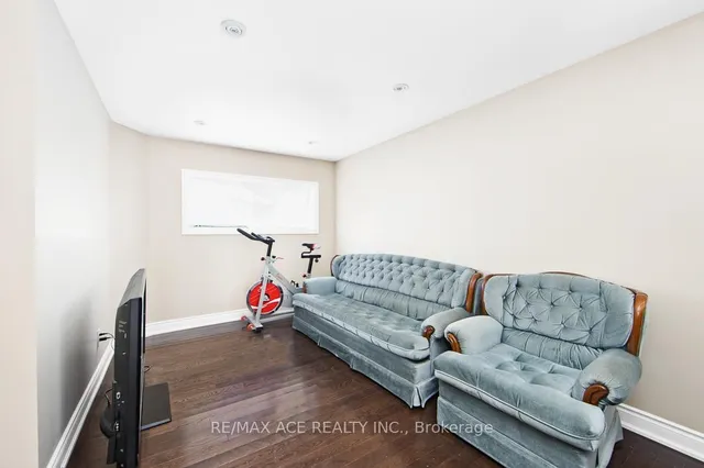 Additional image 5 of 205 Emerson St