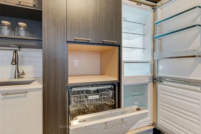 Additional image 16 of 199 Richmond St Unit 618