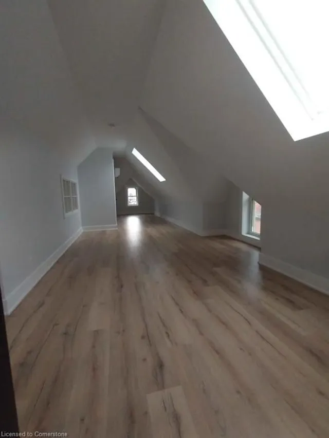 Additional image 24 of 102 Grant Ave