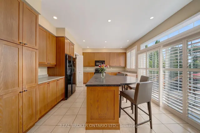 Additional image 14 of 5689 Roseville Crt