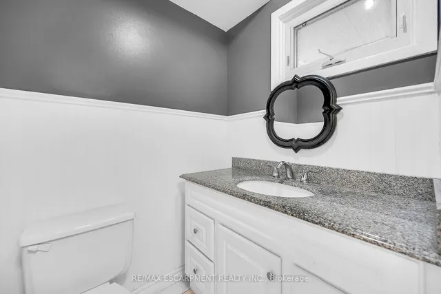 Additional image 6 of 1460 Garth St Unit 18