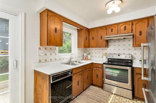 Additional image 19 of 196 Prince Edward Dr