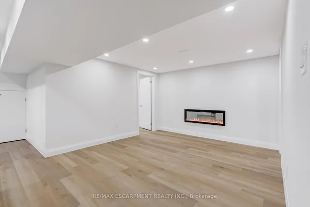 Additional image 41 of 13 Skyland Dr