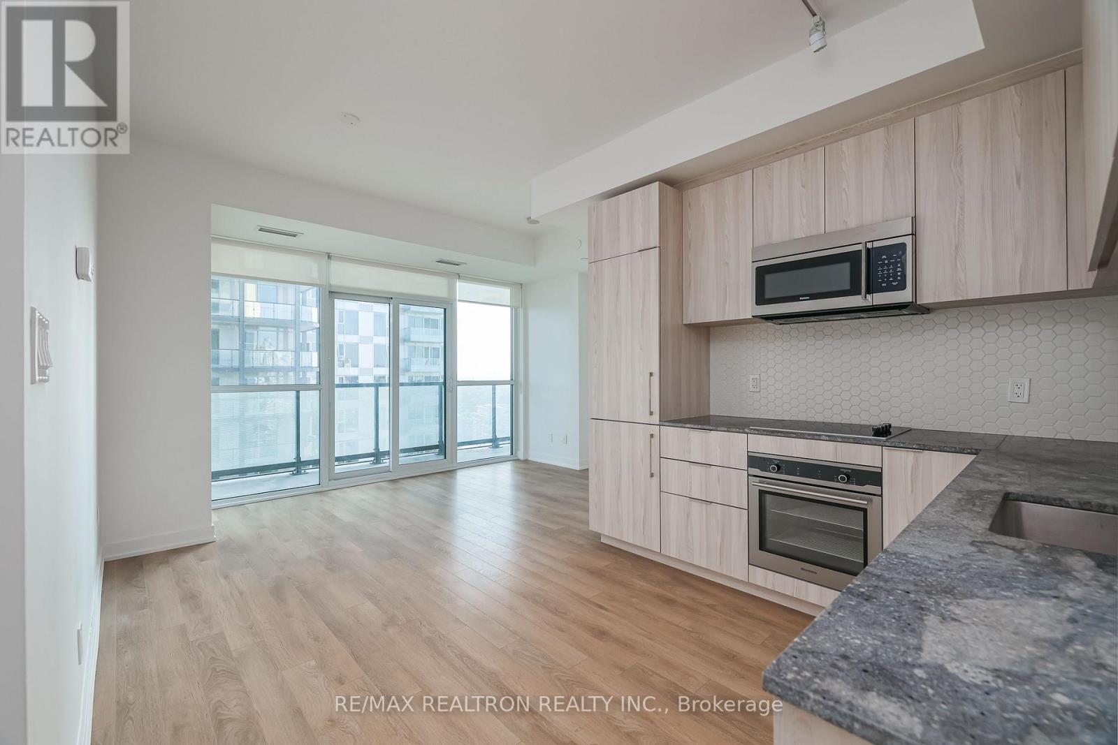 2505 - 50 ORDNANCE STREET|Toronto (Niagara), Ontario M6K1A2