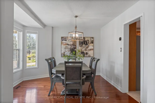 Additional image 12 of 1755 Crately Crt