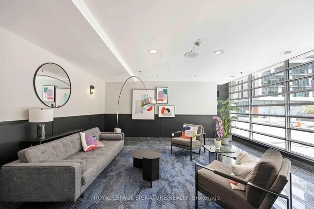 Additional image 37 of 50 Lombard St Unit 1204