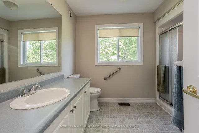 Additional image 33 of 109 Emerald Crt