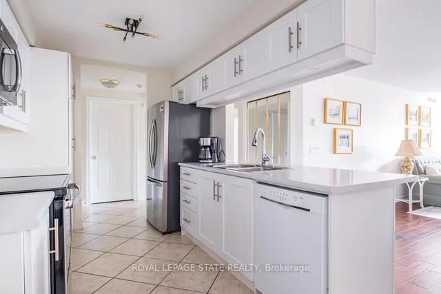 Additional image 4 of 990 Golf Links Rd Unit 208