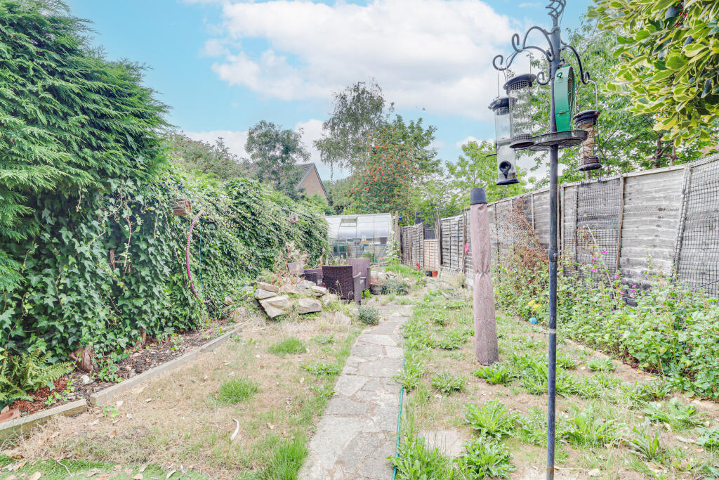 Additional image 4 of Nicholls Close, Redbourn, AL3