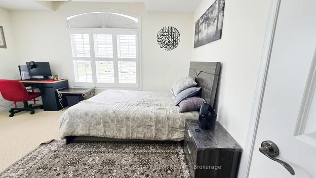 Additional image 18 of 2 Buchanan Cres