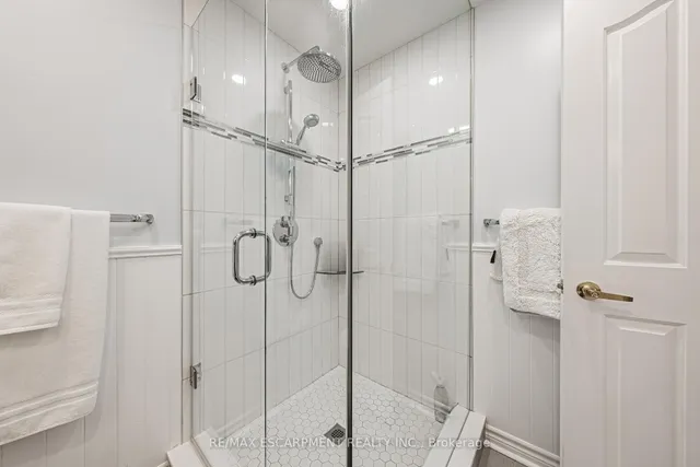 Additional image 25 of 3050 Pinemeadow Dr Unit 6