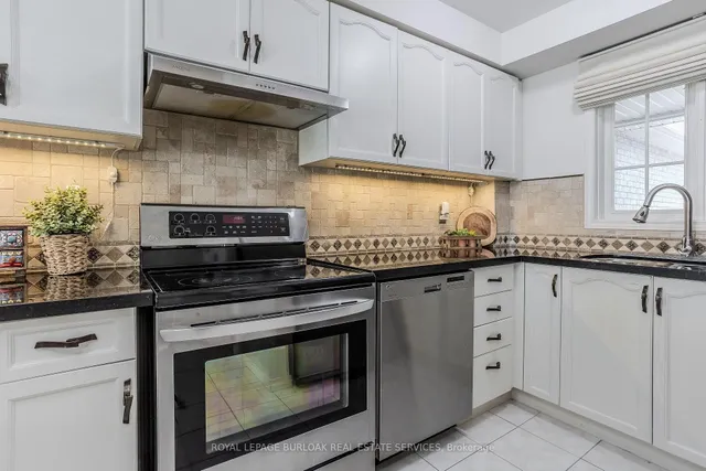 Additional image 12 of 1386 Treeland St