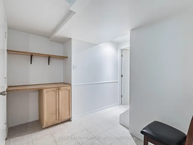 Additional image 38 of 5946 Mersey St