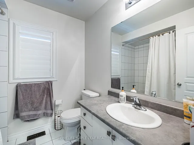 Additional image 33 of 1454 Chretien St