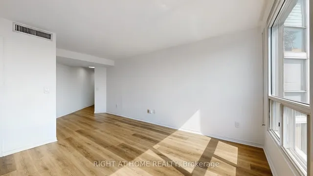 Additional image 7 of 7 Concorde Pl Unit 904