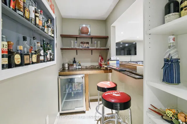 Additional image 32 of 713 Trudeau Dr