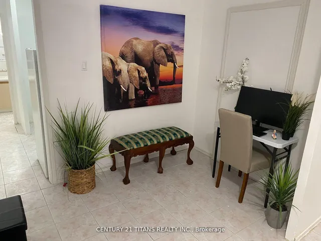 Additional image 8 of 4064 Lawrence Ave Unit 210