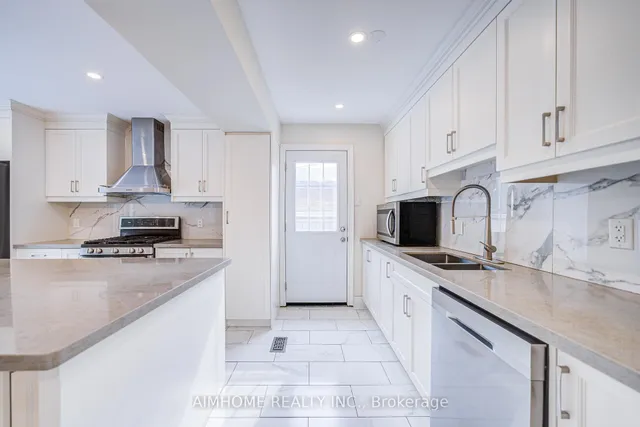 Additional image 35 of 18 Colonnade Rd