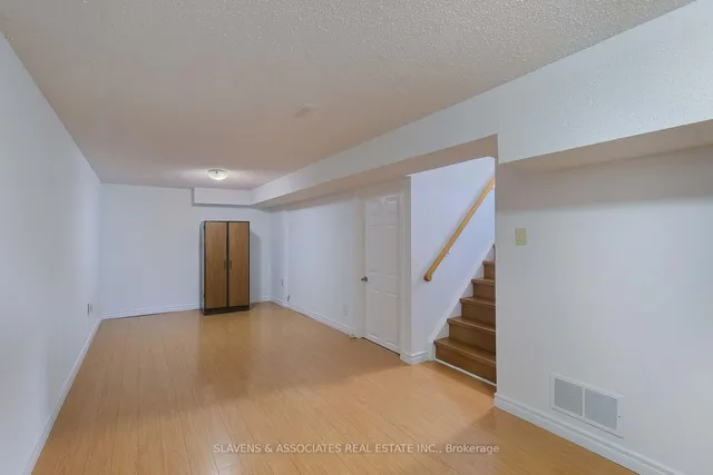 Additional image 23 of 66 Inniscross Cres