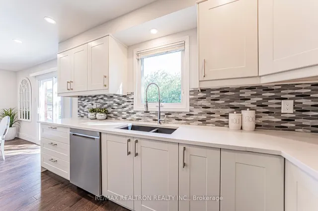 Additional image 19 of 221 Old Orchard Circ