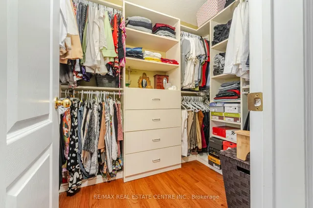 Additional image 28 of 46 LAKEFIELD Rd