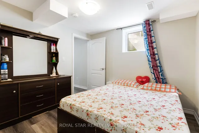 Additional image 44 of 45 Bucksaw St