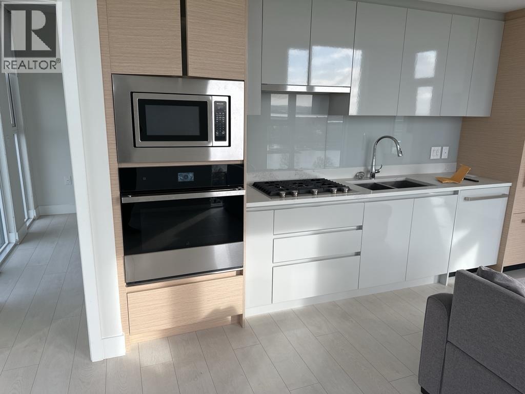 2407 3538 SAWMILL CRESCENT|Vancouver, British Columbia V5S0J8