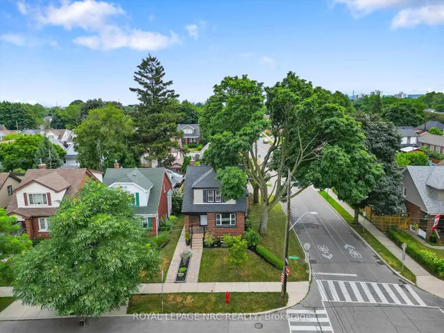 Additional image 38 of 107 Wexford Ave