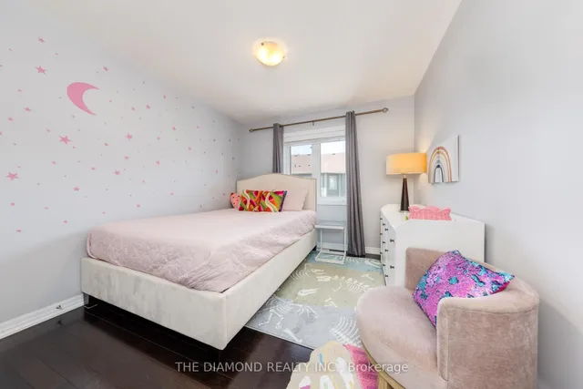 Additional image 32 of 21 Aird Crt