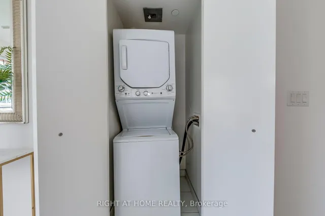 Additional image 26 of 159 Dundas St Unit 611