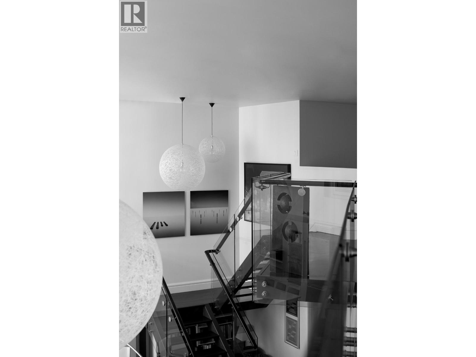 401 988 RICHARDS STREET|Vancouver, British Columbia V6B8R2