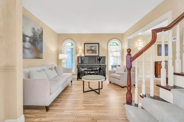 Additional image 7 of 484 Bush Dr