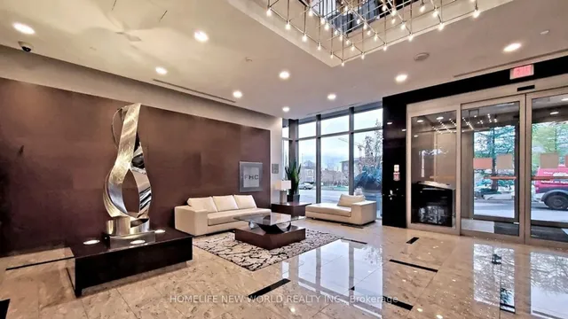 Additional image 5 of 181 Village Green Sq Unit 1815