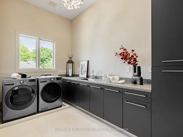 Additional image 32 of 61 Hemford Cres