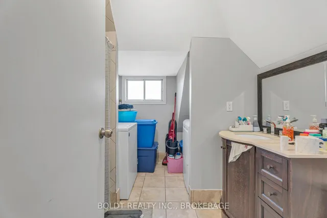 Additional image 24 of 209 Rosslyn Ave