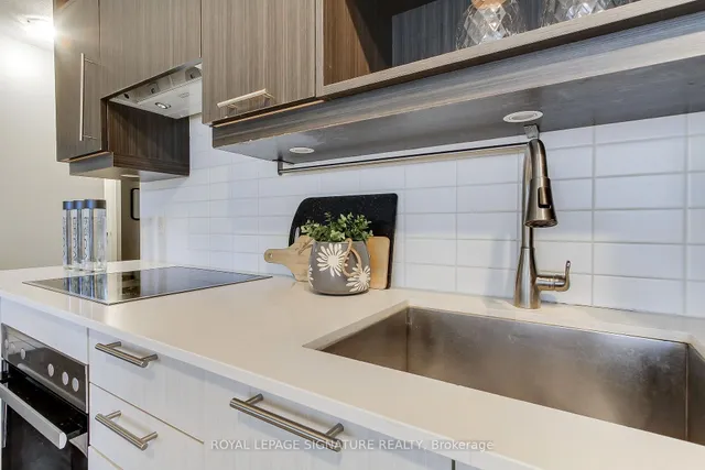 Additional image 15 of 199 Richmond St Unit 618