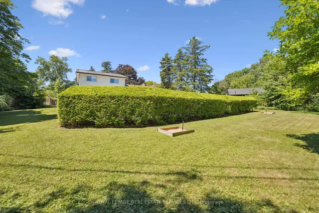 Additional image 37 of 1324 Elgin Cres