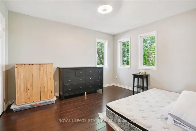 Additional image 24 of 70 Moore Cres