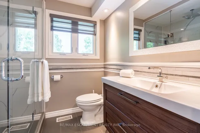 Additional image 29 of 2172 CENTRE Rd