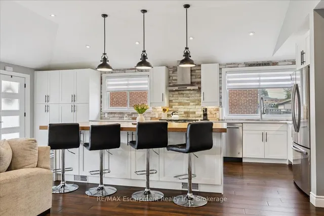 Additional image 12 of 755 Parker Cres