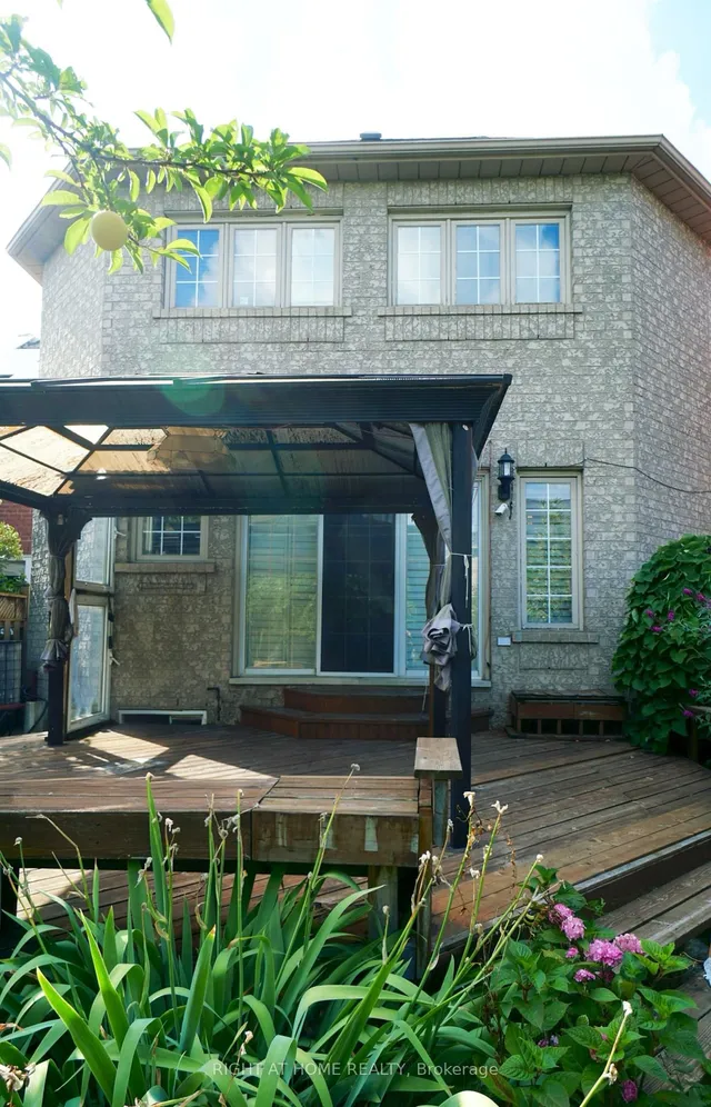 Additional image 4 of 377 Turnberry Cres